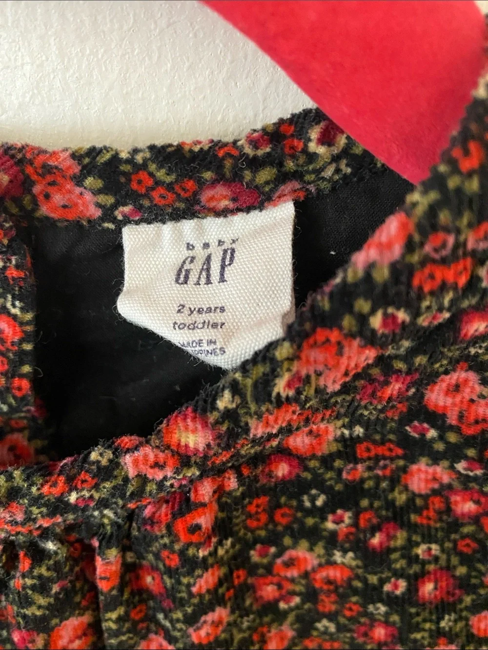 GAP girls skirted
